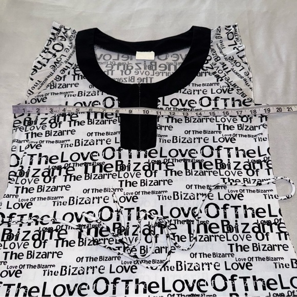 Clientele Graffiti Top Black and White Tie Back 1/4 Front Zipper Wearable Art - Picture 4 of 7